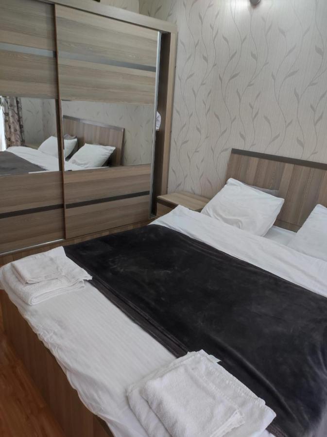 Apartment On Sherif Khimshiashvili Street 15B Batoemi Buitenkant foto